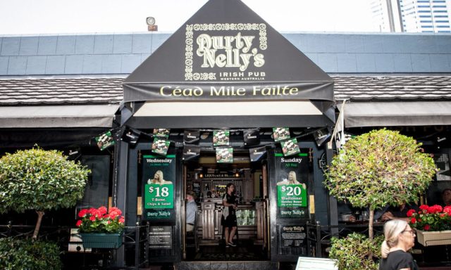 Dirty Nellie’s Irish Pub