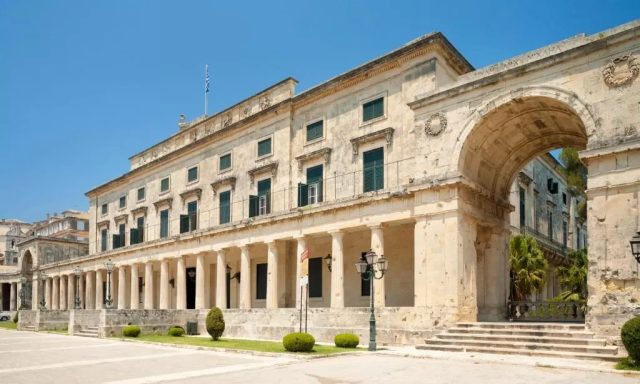 Mitropoleos Loft