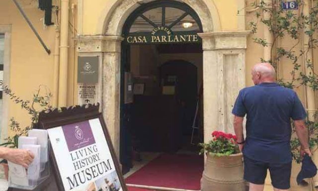 Casa Parlante