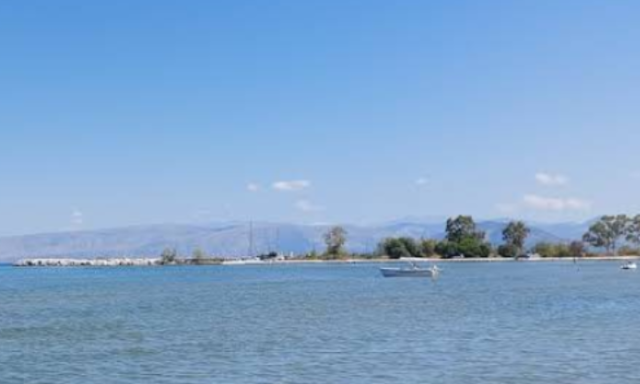 Παραλία Μώλος