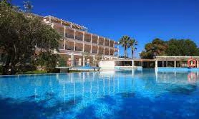 Cavomarina Beach Hotel