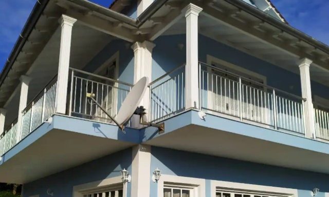 Η Γαλάζια Βίλα του Νίκου στους Καββαδάδες