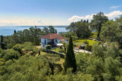 Traditional Seaview Home Candili