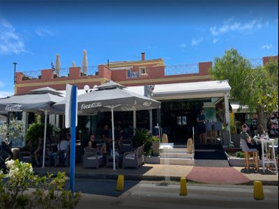 Cygnus Lounge Cafe