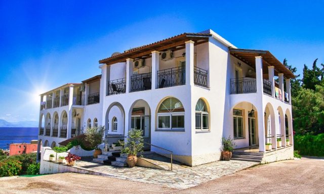 Hotel Yannis