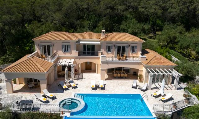 Πολυτελής βίλα Πηνελόπη ΚΕΡΚΥΡΑ