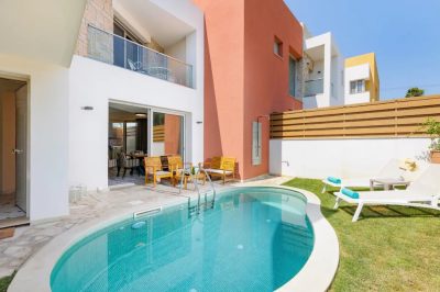 Villa Tessera Fos by Villa Plus