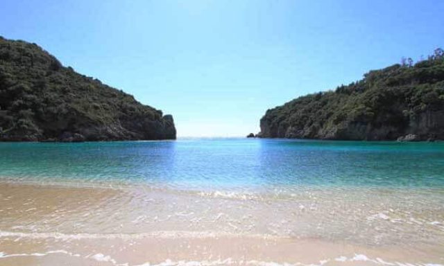Παραλία Παλαιοκαστρίτσας