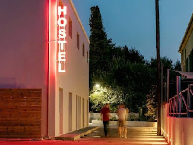Local Hostel & Suites
